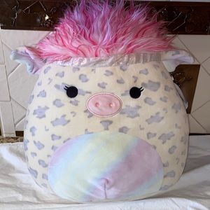Nwt Squishmallow "Nia"